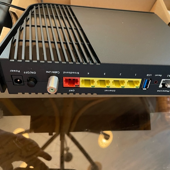 Frontier FIOS Modem / Router combo - Picture 2 of 4